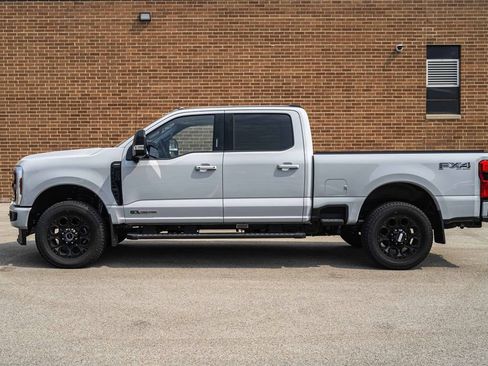 New 2026 Ford F250 Lariat w/ Black Appearance Package AWD/4WD image 2