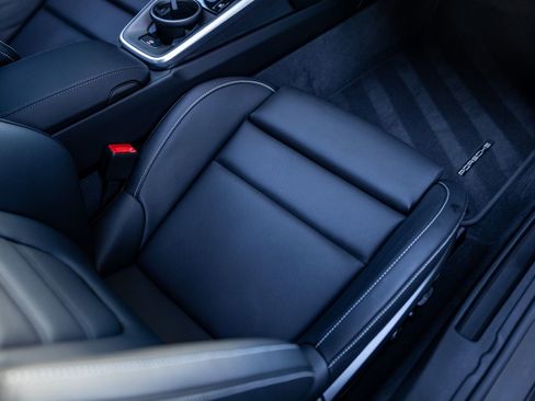 Certified 2025 Porsche 911 Turbo S image 32