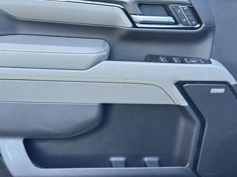 Used 2026 Chevrolet Silverado 2500 ZR2 w/ LPO, Dark Essentials Package image 20