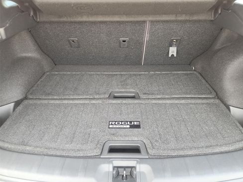 Used 2019 Nissan Rogue Sport SV FWD image 24