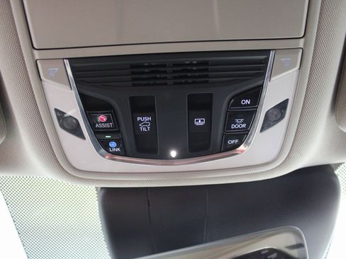 Used 2020 Acura RDX AWD w/ Advance Package image 47