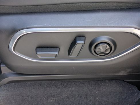 Used 2025 Jeep Wagoneer L Series III image 18