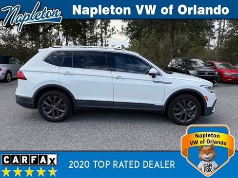 Used 2022 Volkswagen Tiguan SE w/ Panoramic Sunroof Package image 7