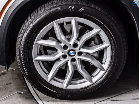 Used 2021 BMW X5 xDrive40i image 10