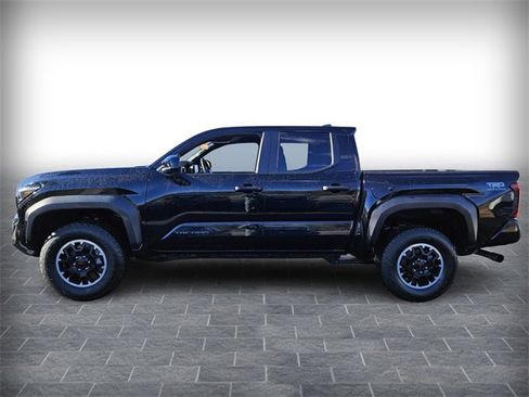 Used 2024 Toyota Tacoma 4x4 Double Cab image 4
