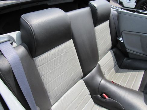 Used 2008 Ford Mustang GT RWD image 36