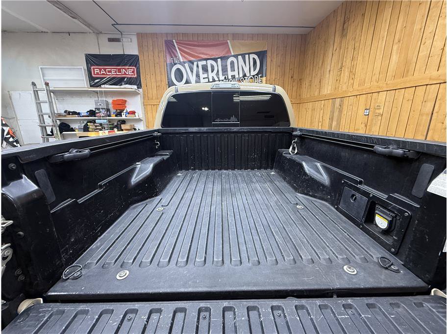 Used 2020 Toyota Tacoma TRD Off-Road w/ Technology Package AWD/4WD image 12
