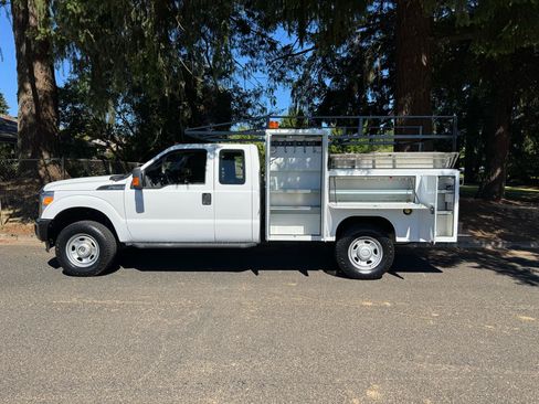 Used 2015 Ford F350 XL w/ Power Equipment Group AWD/4WD image 9
