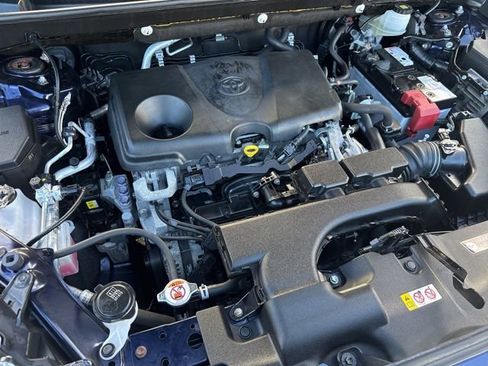 Used 2020 Toyota RAV4 XLE Premium image 29