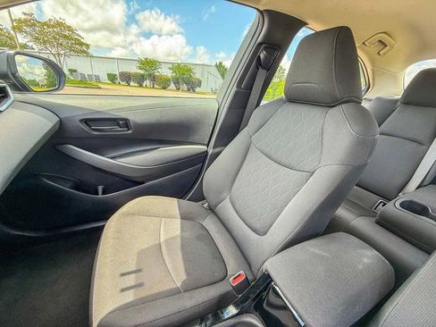 Used 2022 Toyota Corolla LE image 13