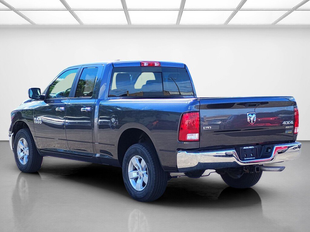 Used 2017 RAM 1500 Classic SLT AWD/4WD image 3