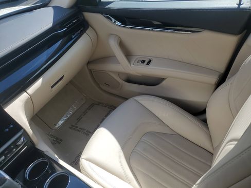 Used 2022 Maserati Quattroporte Modena image 11