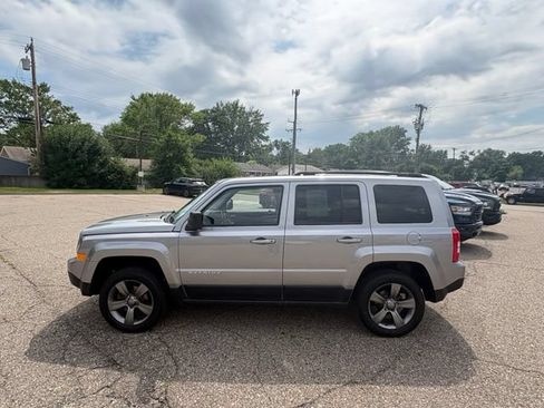 Used 2015 Jeep Patriot High Altitude AWD/4WD image 2