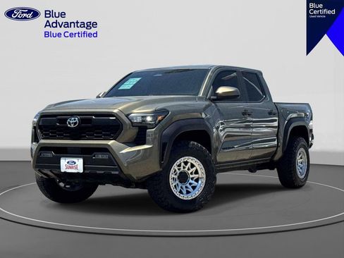 Used 2024 Toyota Tacoma TRD Off-Road AWD/4WD image 1