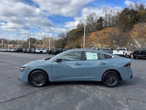 New 2026 Nissan Sentra SV w/ Floor Mat Package FWD image 6