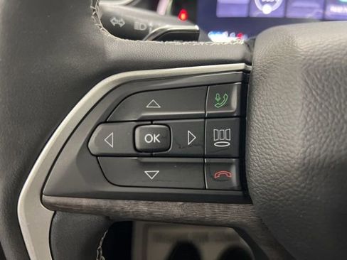 Used 2023 Jeep Grand Cherokee L Limited w/ Black Appearance Package image 21