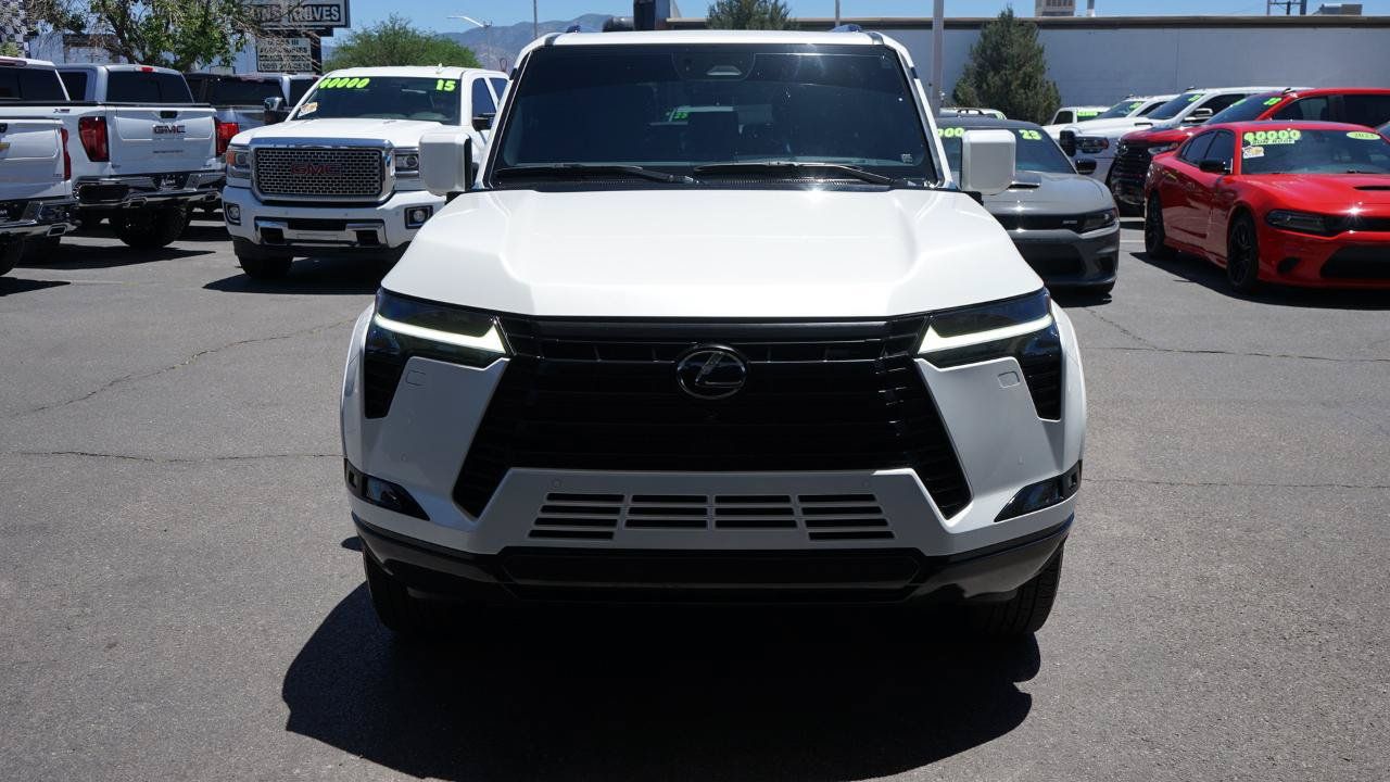 Used 2024 Lexus GX 550 w/ Cold Area Package AWD/4WD image 8