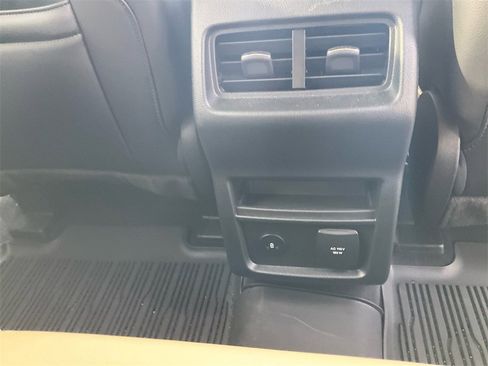 Used 2024 Ford Edge SEL w/ Convenience Package image 20