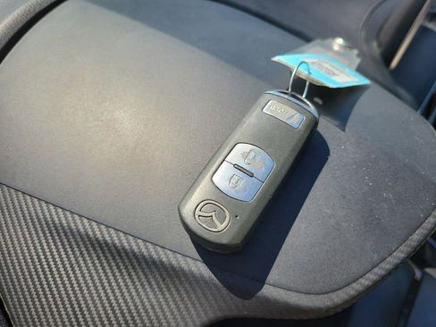 Used 2015 MAZDA MAZDA3 i Touring image 30