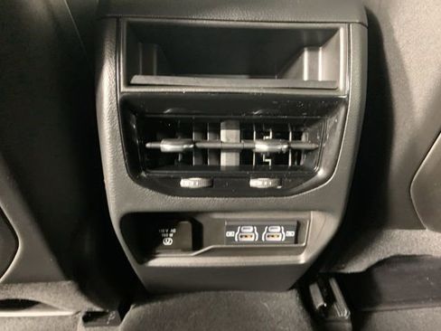Used 2023 Jeep Grand Cherokee Altitude AWD/4WD image 32