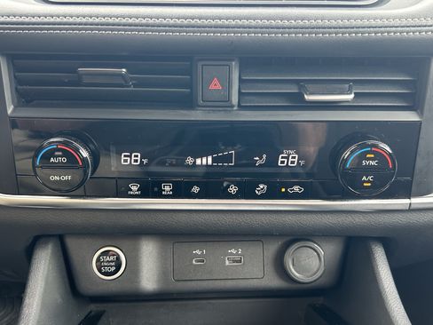 Used 2023 Nissan Rogue SV AWD/4WD image 28
