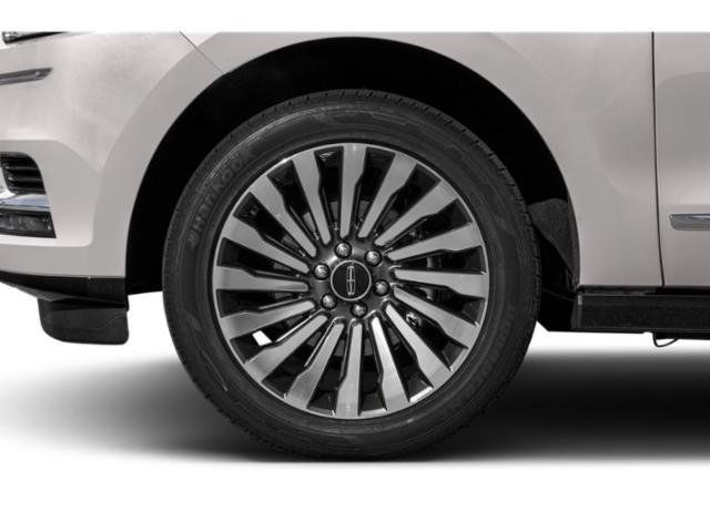 Used 2018 Lincoln Navigator Reserve w/ Technology Package AWD/4WD image 11