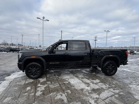 Used 2024 GMC Sierra 2500 AT4 w/ AT4 Premium Plus Package image 8
