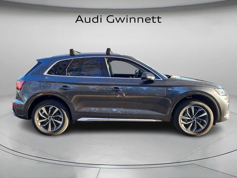 Used 2022 Audi Q5 2.0T Premium w/ Convenience Package image 4