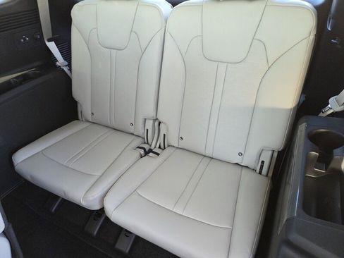 New 2026 Kia Sorento EX image 8