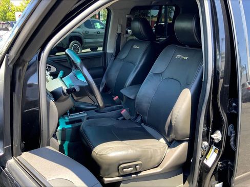 Used 2018 Nissan Frontier PRO-4X w/ Pro-4x Luxury Package AWD/4WD image 7