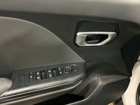 New 2025 Kia K4 LXS image 29