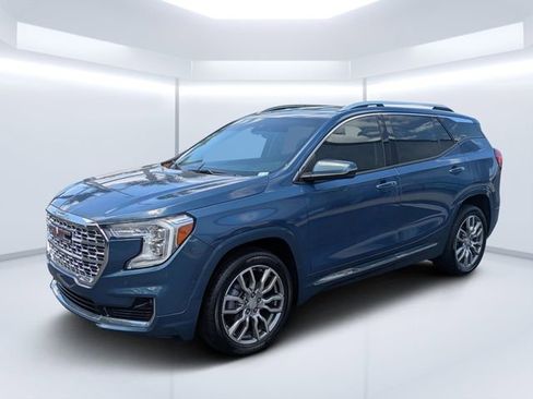 Used 2024 GMC Terrain Denali w/ Denali Premium Package image 7