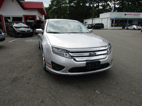 Used 2011 Ford Fusion SE FWD image 9