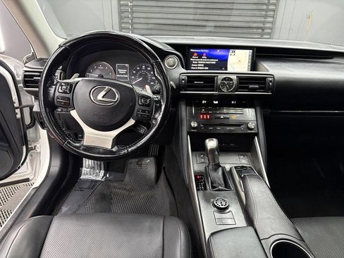 Used 2017 Lexus IS 200t Base 4dr Sedan w/ Navigation System Package image 40