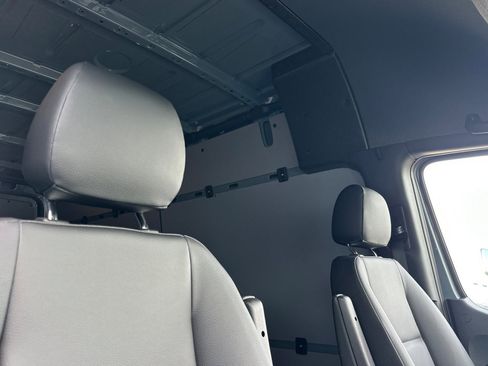New 2024 Mercedes-Benz Sprinter 2500 image 16