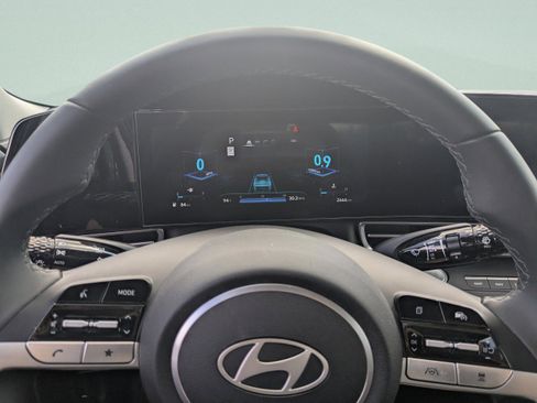 New 2025 Hyundai Elantra SEL FWD image 25