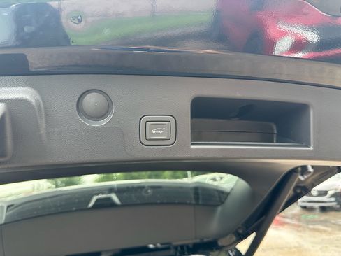 Used 2026 Chevrolet Equinox RS w/ Safety and Technology Package FWD image 28