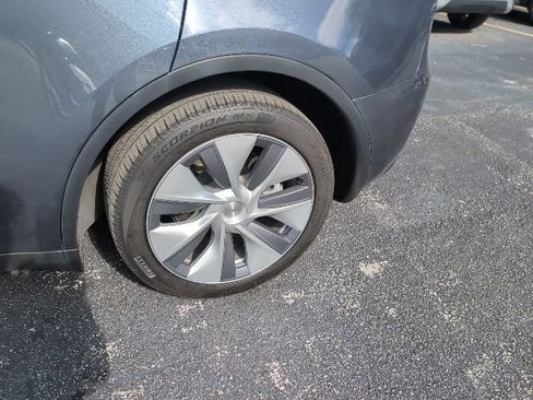 Used 2023 Tesla Model Y Long Range image 7