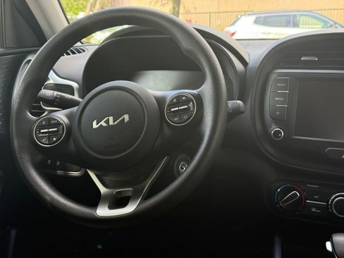 Used 2025 Nissan Sentra SV FWD image 34