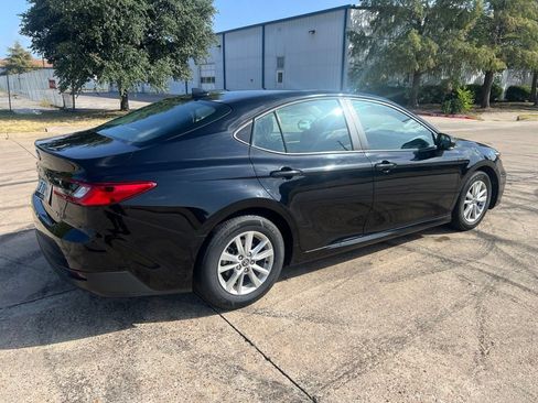 Used 2025 Toyota Camry LE FWD image 16