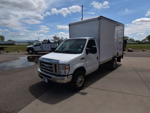 Used 2019 Ford E-350 and Econoline 350 Super Duty w/ Power Windows & Locks Group image 11
