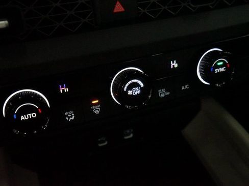 Certified 2025 Honda Accord SE image 18