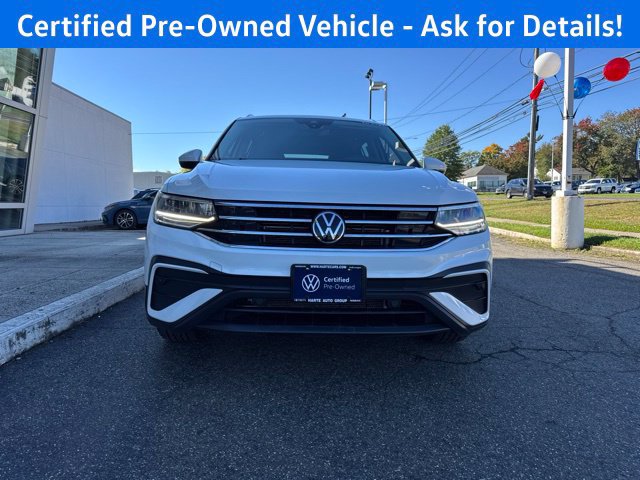 Certified 2023 Volkswagen Tiguan SE w/ Panoramic Sunroof Package AWD/4WD image 3