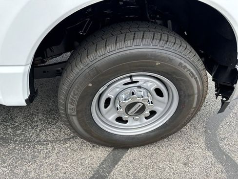 New 2024 Ford F250 XL w/ XL Chrome Package image 4