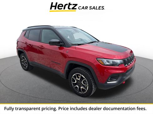 Used 2025 Jeep Compass Trailhawk AWD/4WD image 1