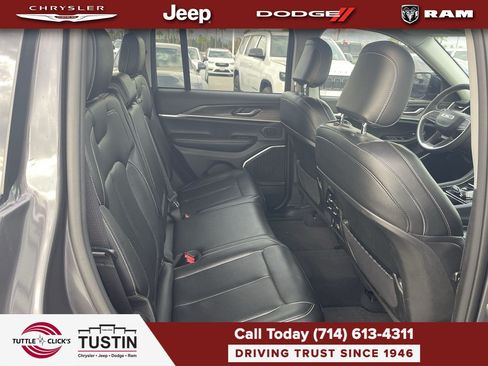 Used 2023 Jeep Grand Cherokee 4WD 4xe image 17
