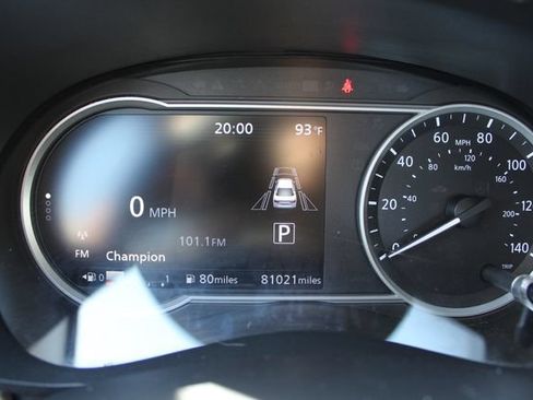 Used 2021 Nissan Versa SV FWD image 60
