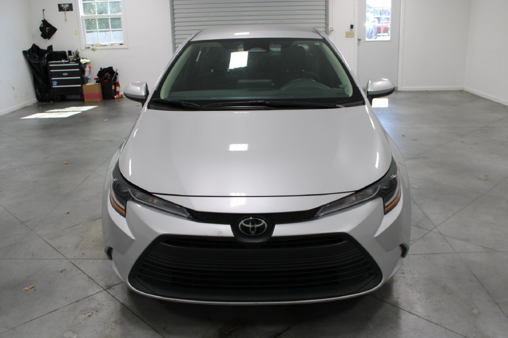 Used 2024 Toyota Corolla LE FWD image 3
