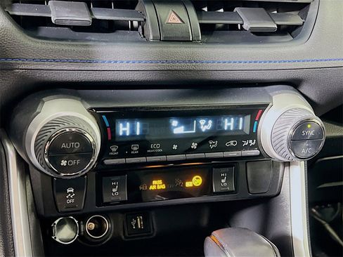 Certified 2025 Toyota RAV4 SE w/ Convenience Package image 15