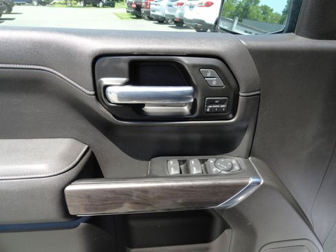 Used 2022 Chevrolet Silverado 1500 LTZ w/ LTZ Premium Package AWD/4WD image 10